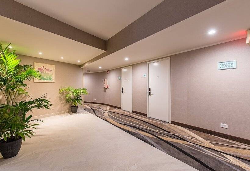 ホテル Polynesian Residences, Waikiki Beach