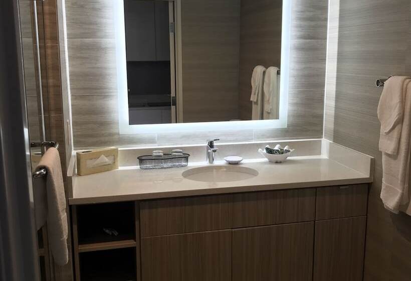 ホテル Polynesian Residences, Waikiki Beach