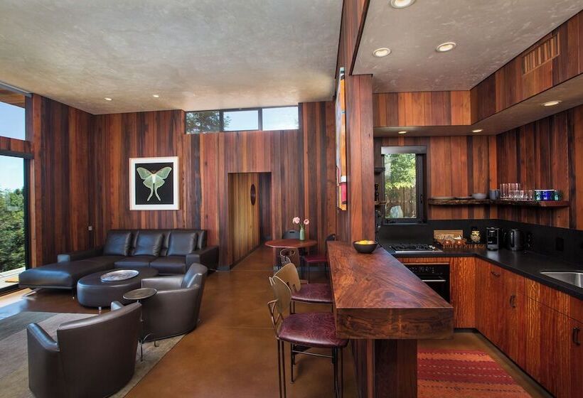 호텔 Post Ranch Inn