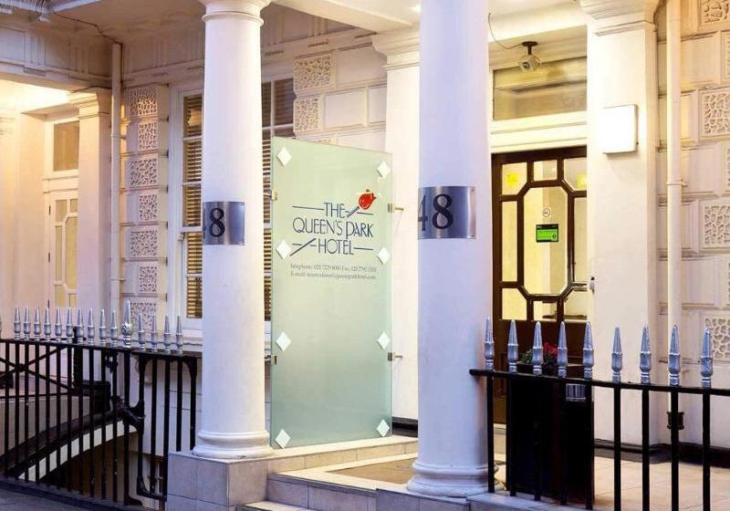 Отель Queens Park