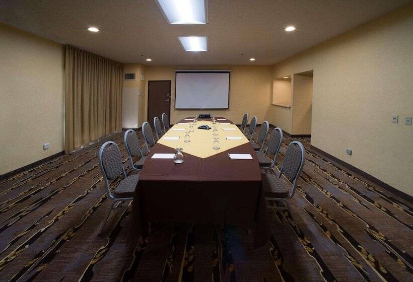 Radisson Hotel Santa Maria