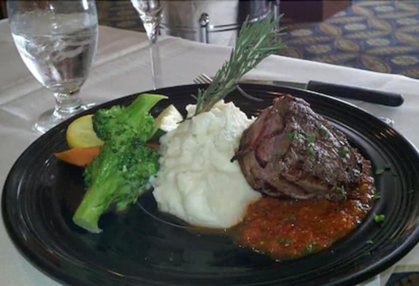 Radisson Hotel Santa Maria