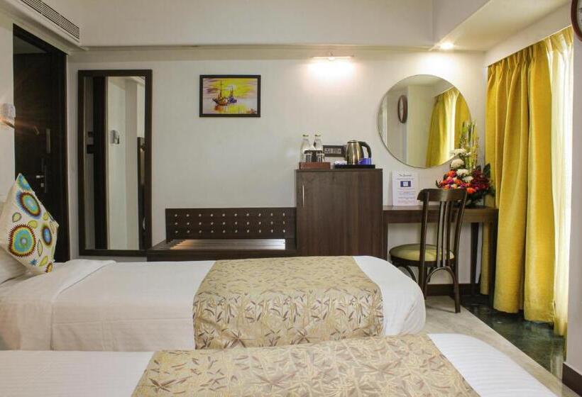 בית מלון כפרי Regenta Place The Emerald