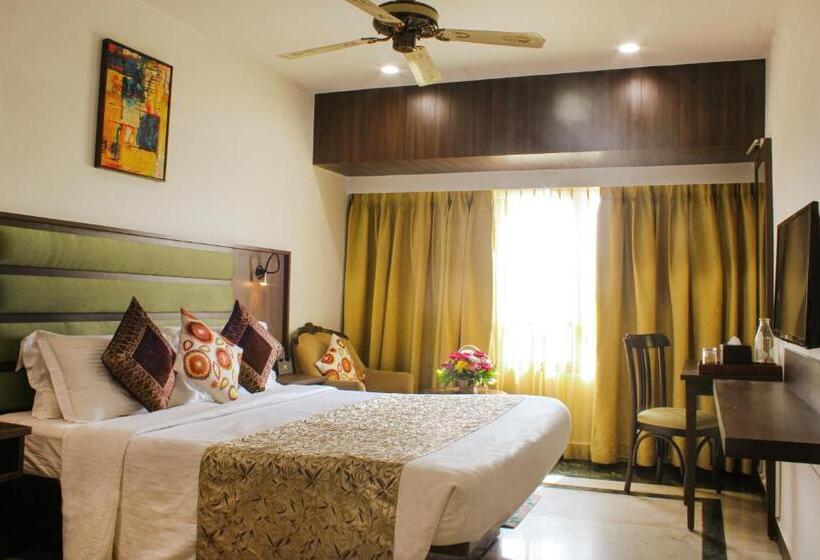 בית מלון כפרי Regenta Place The Emerald