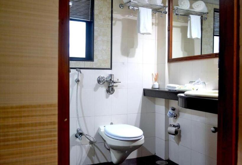 בית מלון כפרי Regenta Place The Emerald