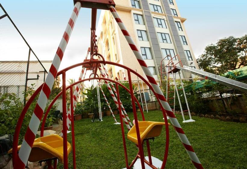 בית מלון כפרי Regenta Place The Emerald