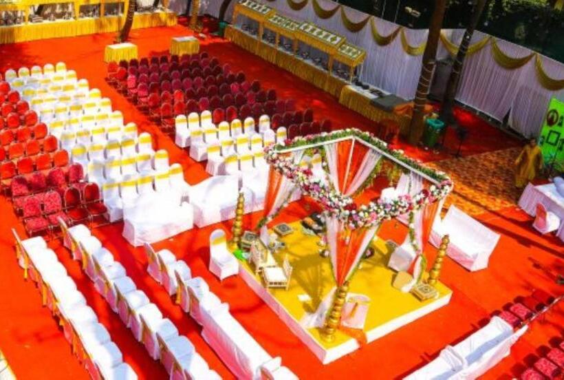 בית מלון כפרי Regenta Place The Emerald