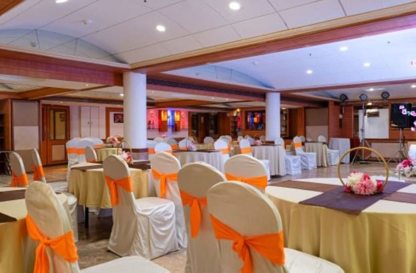 בית מלון כפרי Regenta Place The Emerald