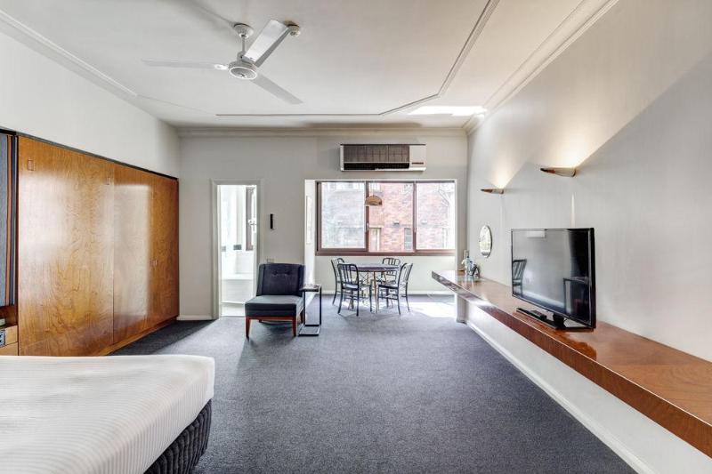 هتل Regents Court Sydney