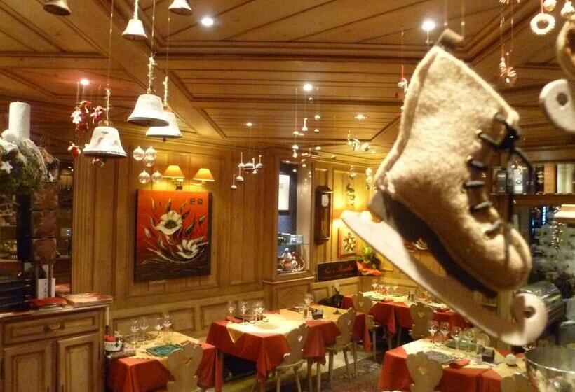 酒店 Restaurant Les Pins Logis