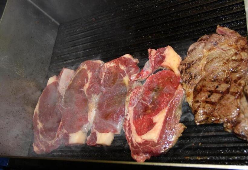 酒店 Restaurant Les Pins Logis