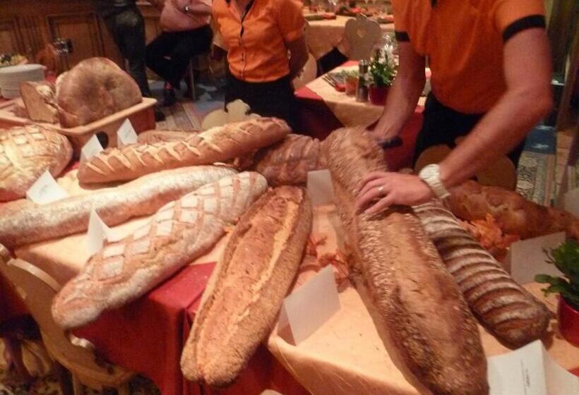 酒店 Restaurant Les Pins Logis