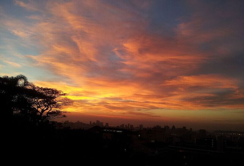 Отель Ridgeview Lodge