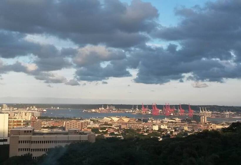 Отель Ridgeview Lodge