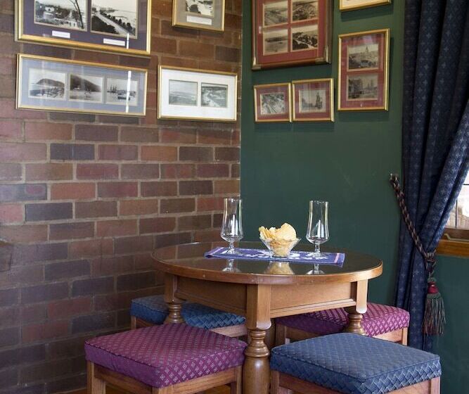 Отель Ridgeview Lodge