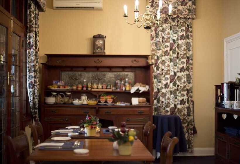 Отель Ridgeview Lodge