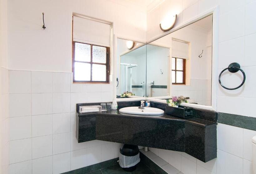 Отель Ridgeview Lodge