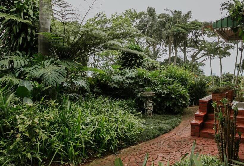 Отель Ridgeview Lodge