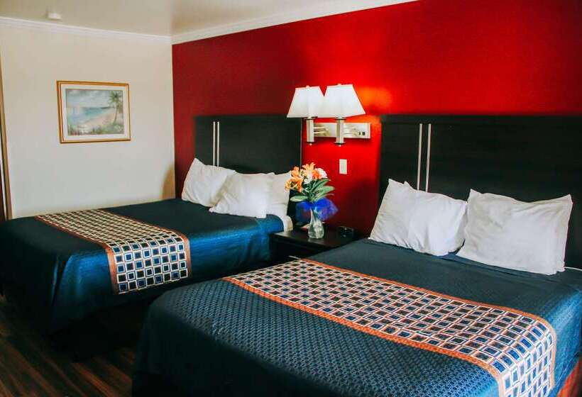 هتل Rodeway Inn & Suites