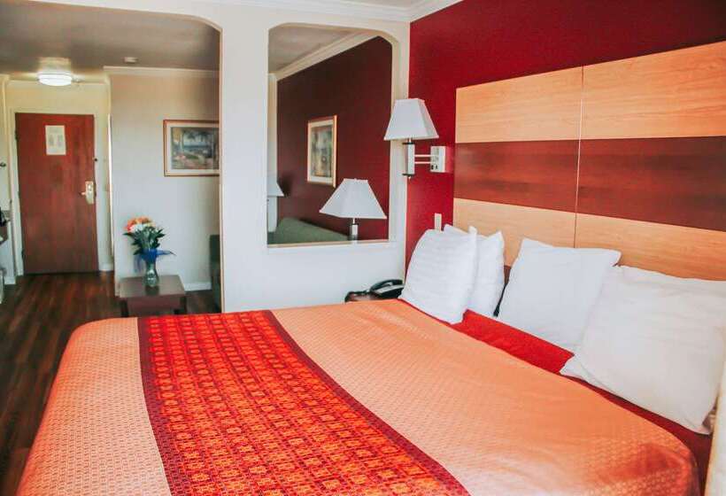 هتل Rodeway Inn & Suites