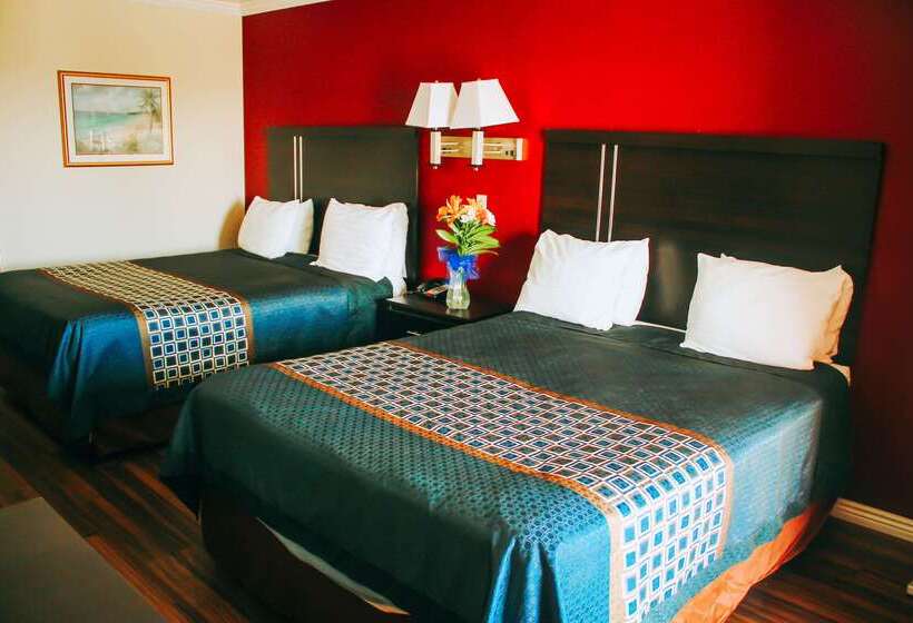 هتل Rodeway Inn & Suites