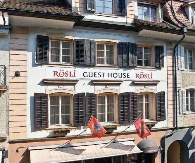 호텔 Roesli Guest House