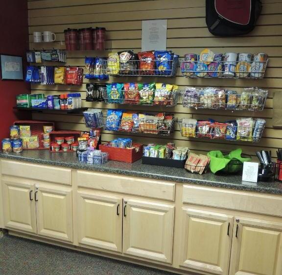 فندق Rutgers University Inn And Conference Center