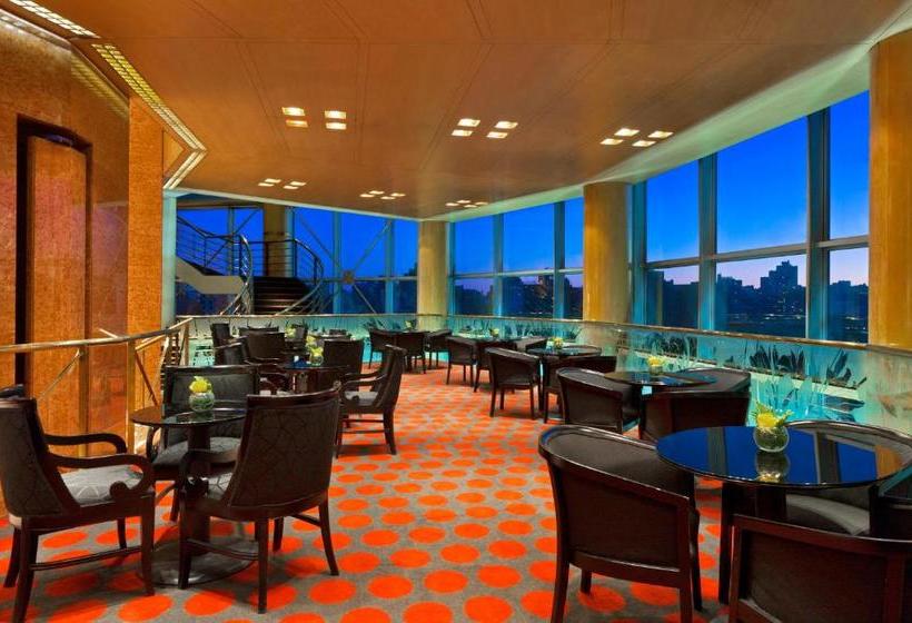 هتل Quinto Centenario