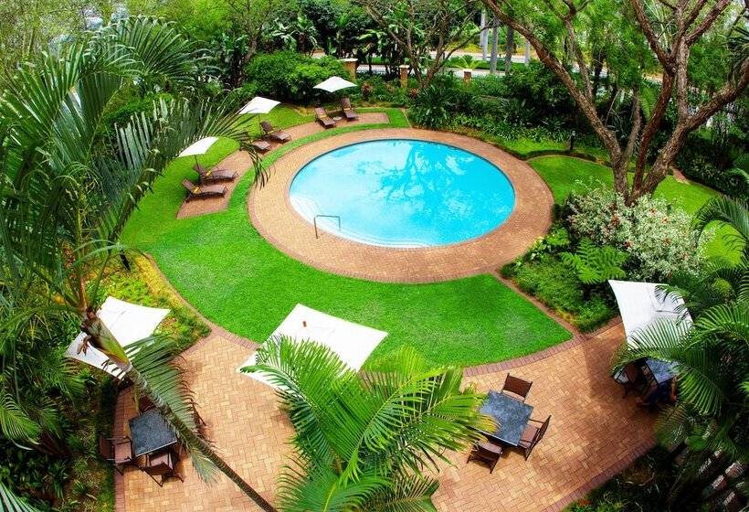 ホテル Stayeasy Mbombela