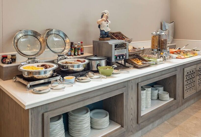 ホテル Stayeasy Mbombela