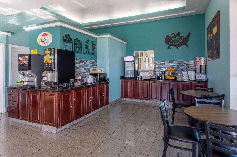 هتل Super 8 By Wyndham Nau/downtown Conference Center