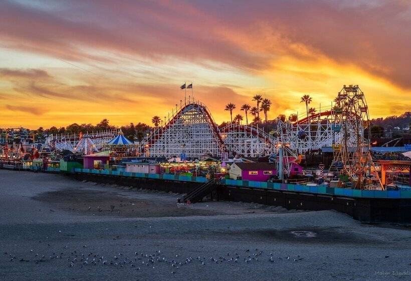 فندق The Aqua Pacific