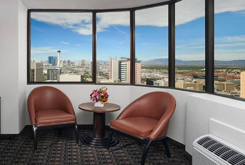 בית מלון כפרי The D Las Vegas