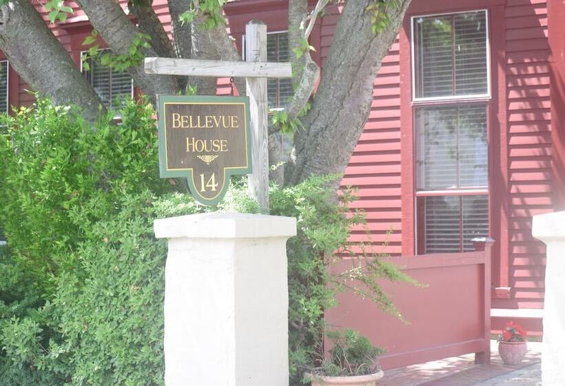 Отель Inn On Bellevue