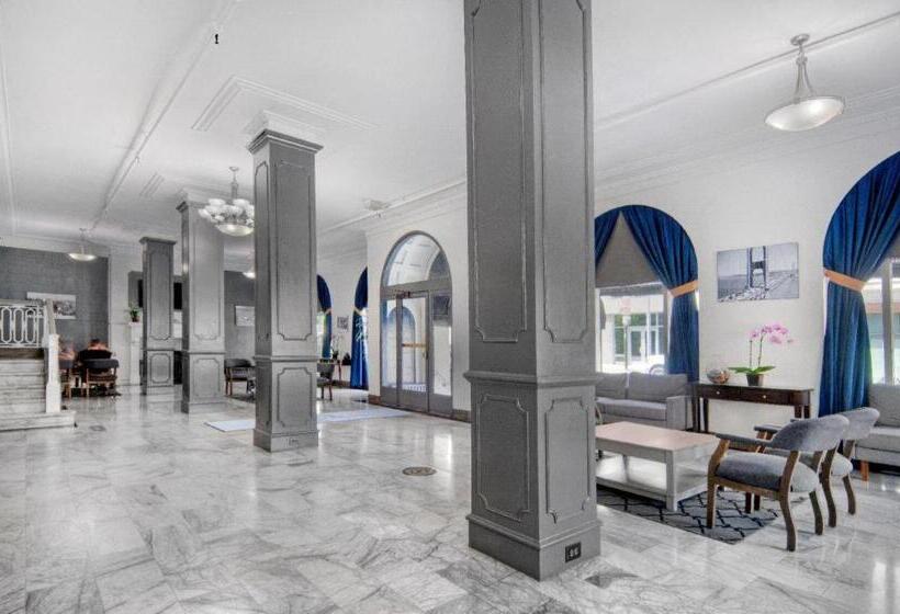 فندق The Monarch