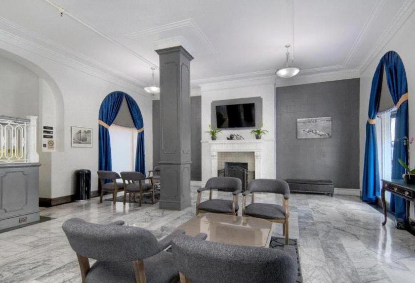 فندق The Monarch