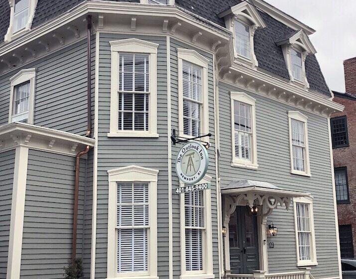 ホテル The Outlook Inn