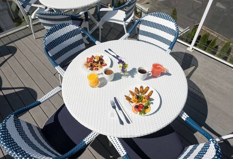 ホテル The Outlook Inn