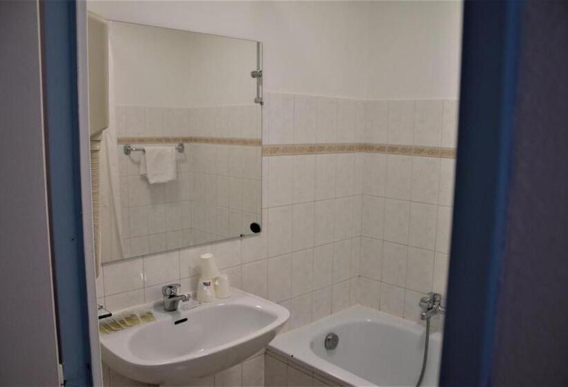 هتل Adonis Cannes Hôtel Thomas