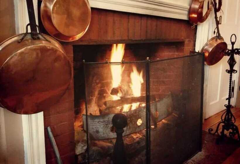 호텔 Three Chimneys Inn