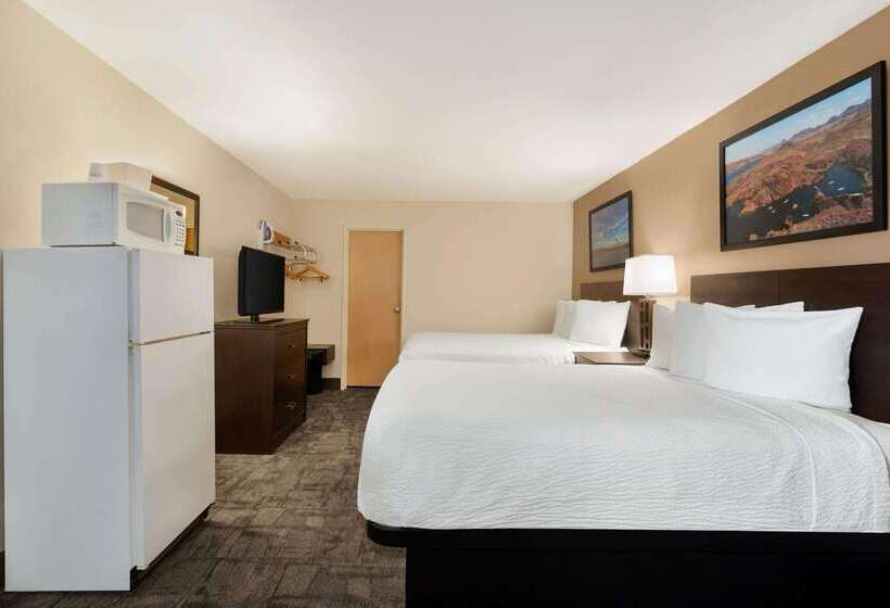 هتل Travelodge By Wyndham Lake Havasu