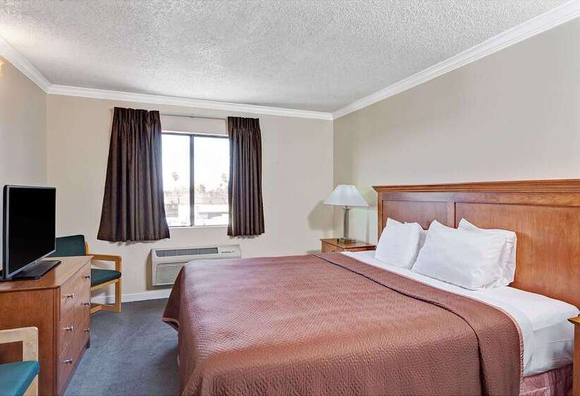 فندق Travelodge By Wyndham Pasadena Central