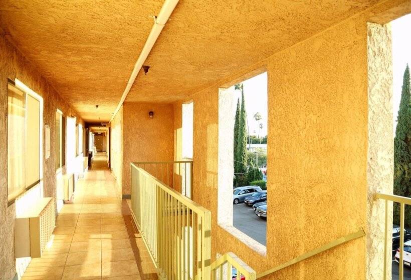 فندق Travelodge By Wyndham Pasadena Central