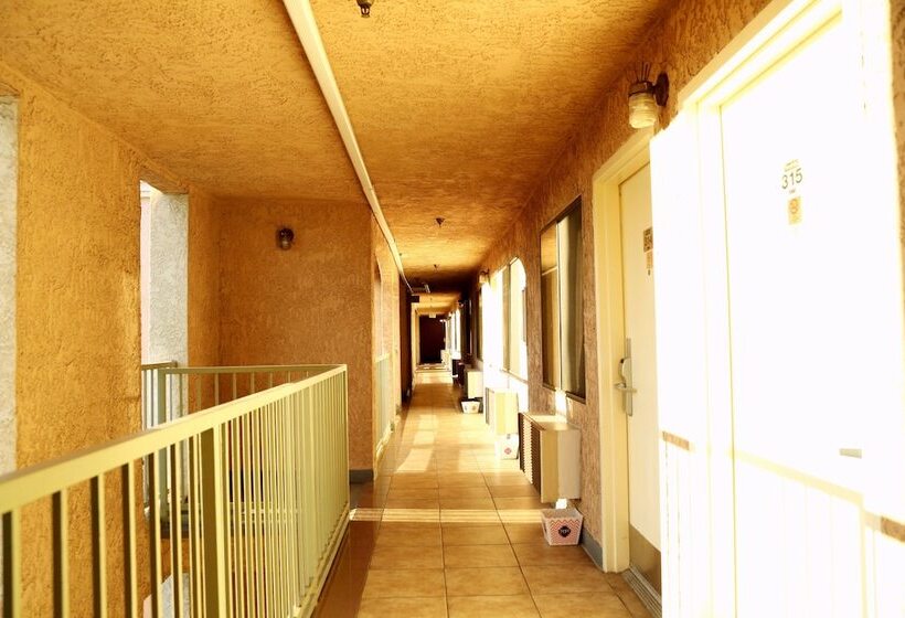 فندق Travelodge By Wyndham Pasadena Central