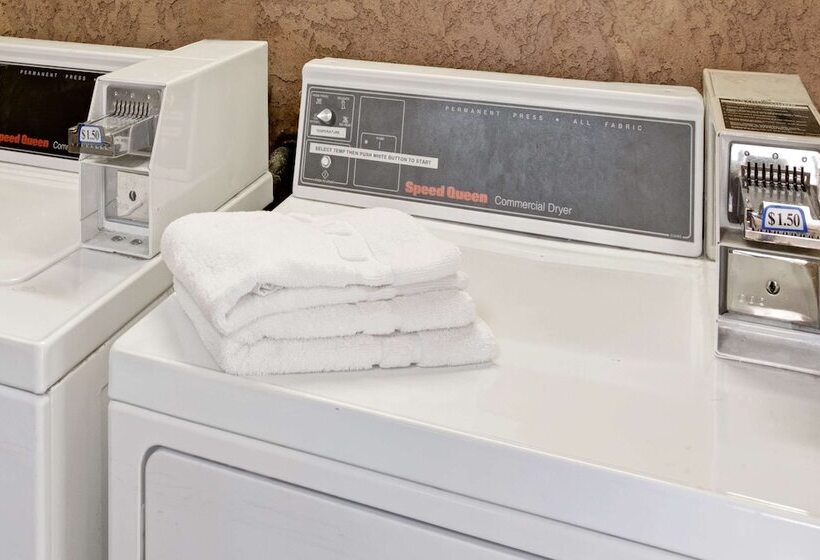 فندق Travelodge By Wyndham Pasadena Central