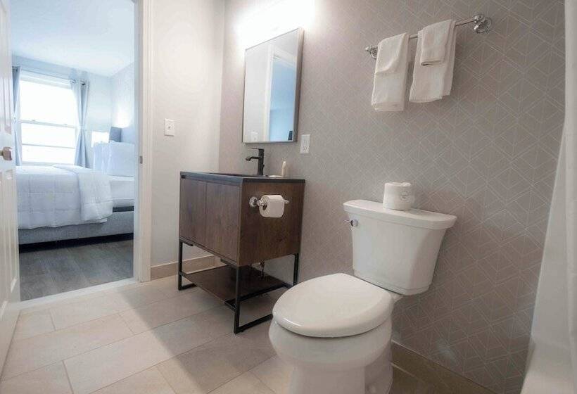 فندق Westborough Inn