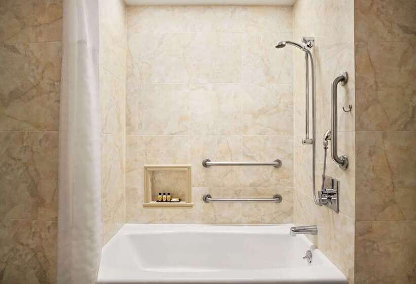 ホテル Wyndham Newport