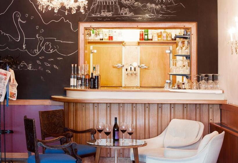 Keramikhotel Goldener Brunnen