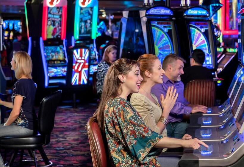 فندق على الطريق Apache