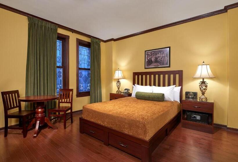 فندق على الطريق Apache